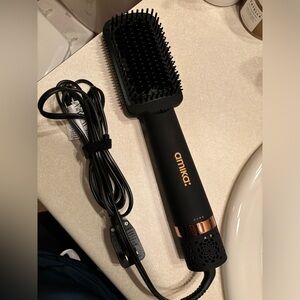 Amika Double Agent Blowdryer Brush